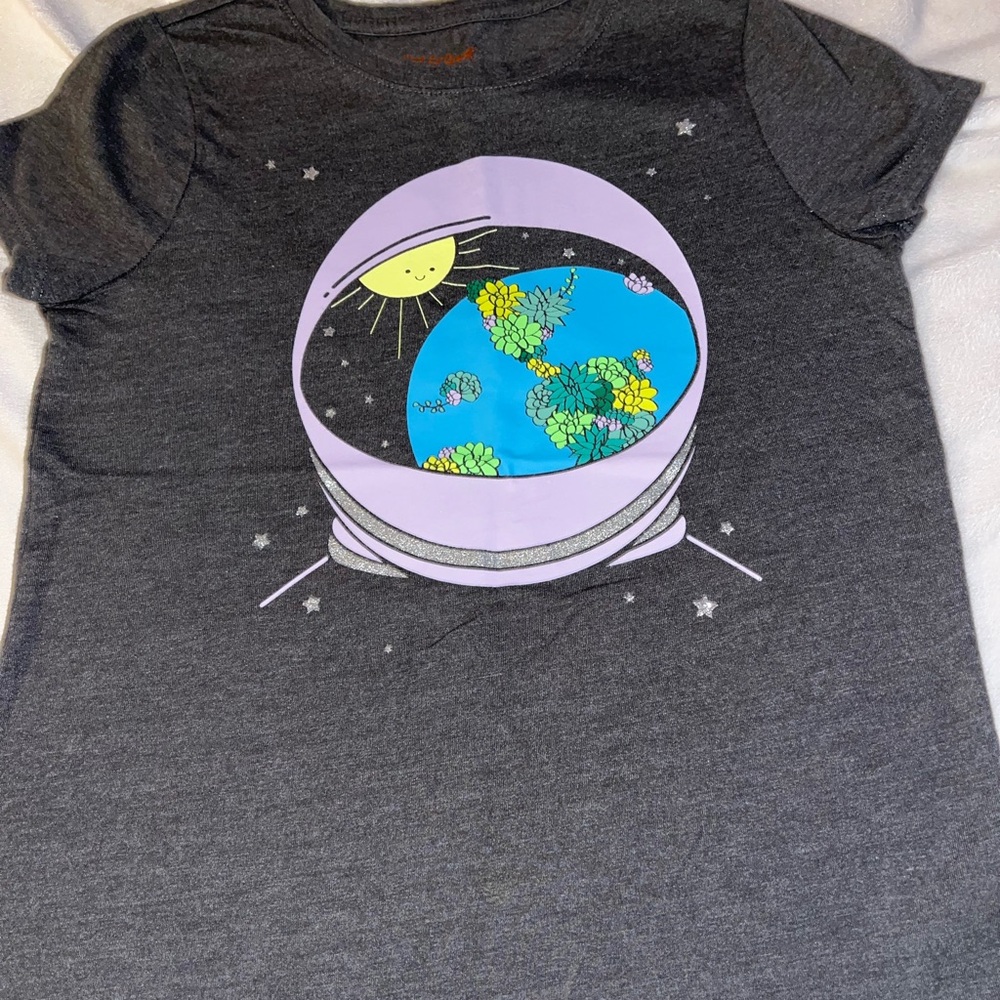 Cat&Jack Astronaut T-shirt.